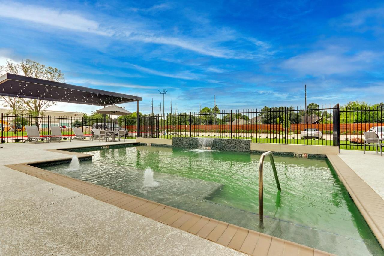 Towneplace Suites By Marriott Houston Northwest Beltway 8 Eksteriør billede