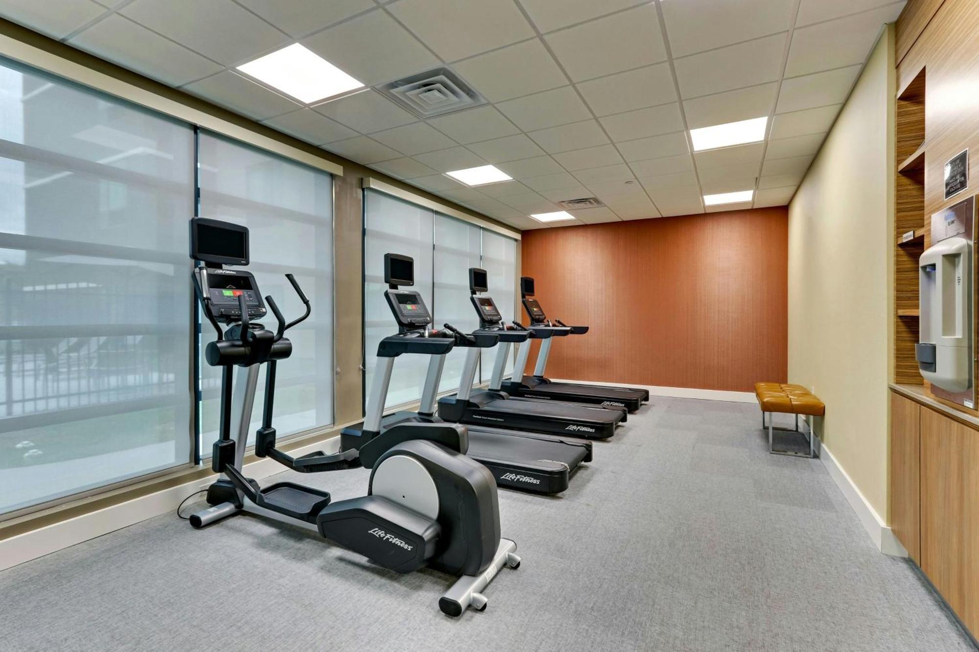 Towneplace Suites By Marriott Houston Northwest Beltway 8 Eksteriør billede